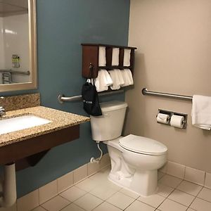 Suite Hearing Accessible Roll Shower Non-Smoking